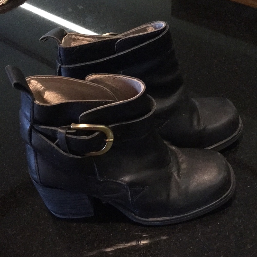 Leather ankle boot chunky 3” heel